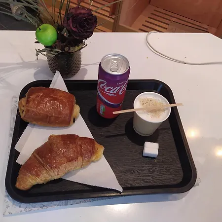 Locatif Gare Lille Europe Souvenir Bed & Breakfast Exterior photo